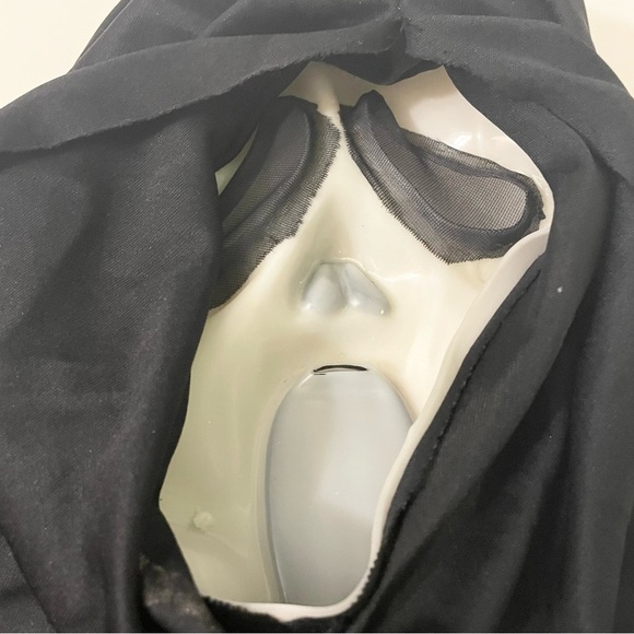 Ghost Face Scream Easter Unlimited Glow In The Dark Mask Halloween - Picture 12 of 15